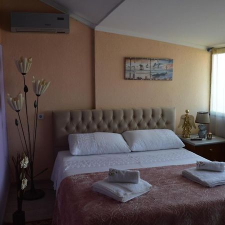 Inn Korca, Center City Apartament Kültér fotó